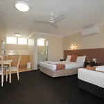Shoredrive Motel